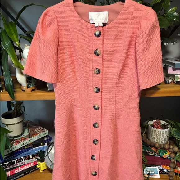 Gal Meets Glam Coral Button-Front Midi Dress - Picture 3 of 6